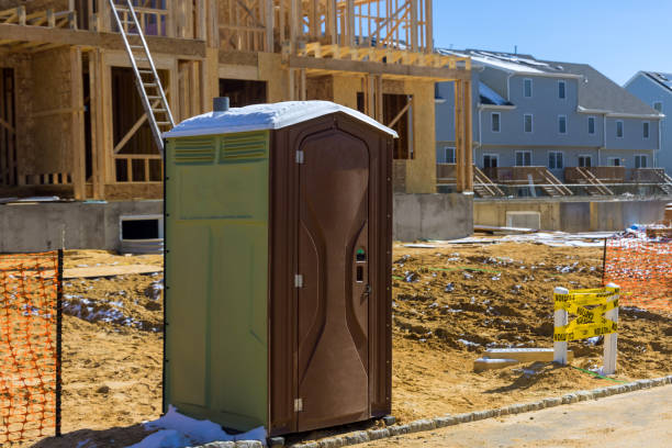 Affordable portable toilet rental in Derma, MS